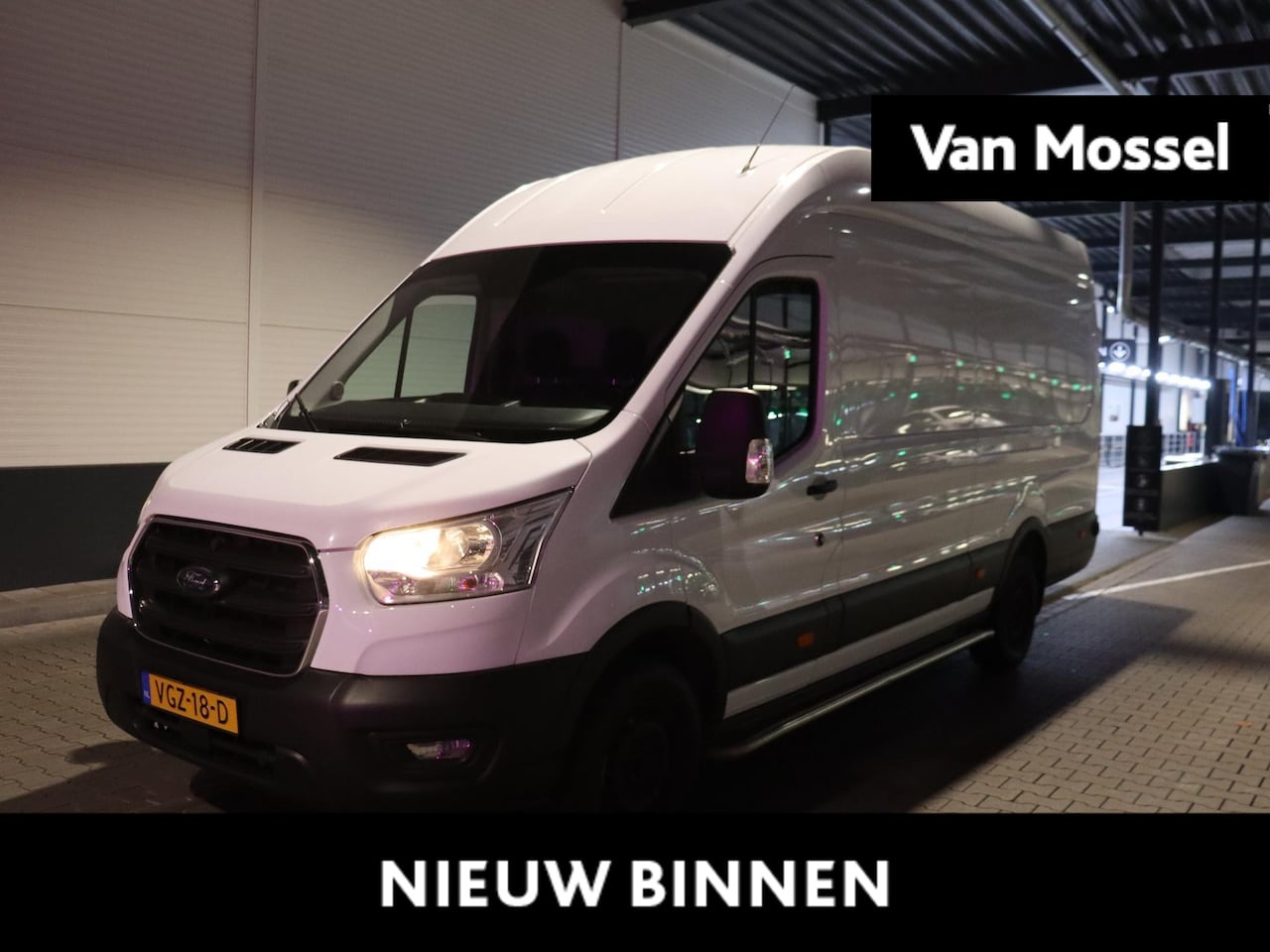 Ford Transit - 350 2.0 TDCI L4H3 Trend RWD | EURO 6 |Airconditioning| Parkeersensoren rondom | Voorruit v - AutoWereld.nl