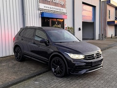 Volkswagen Tiguan - 1.4 TSI eHybrid R- Line Keyless / Matrix IQ Light / Camera / Black style / 20 Inch Suzuka