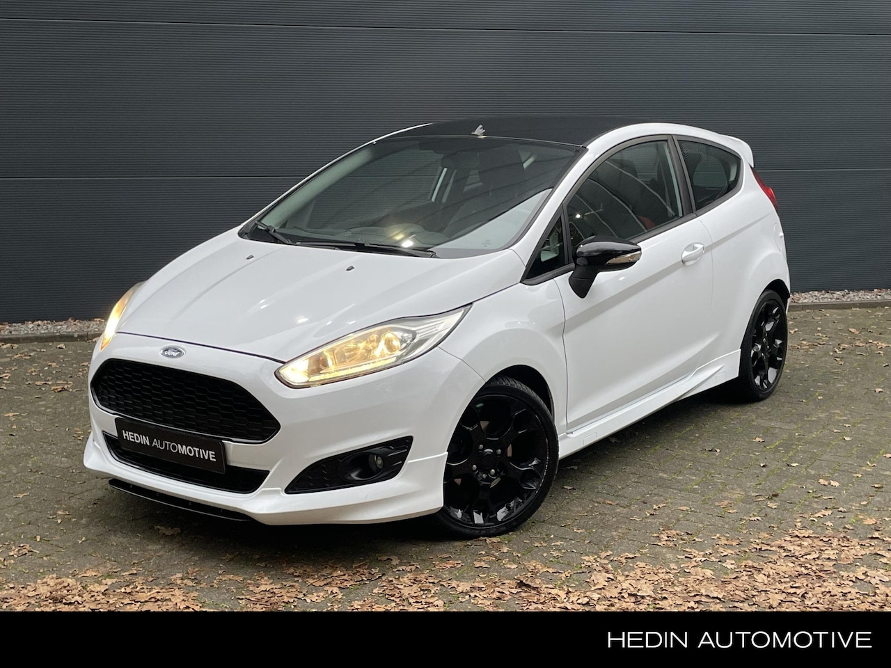 Ford Fiesta - 1.0 EcoBoost Sport Stoelverwarming | Airco | Getint Glas | Voorruitverwarming - AutoWereld.nl