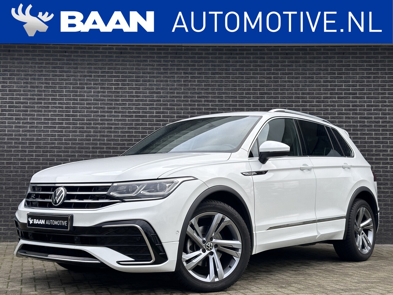 Volkswagen Tiguan - 1.5 TSI R-Line | Panoramadak | Camera | App Connect | DAB+ - AutoWereld.nl