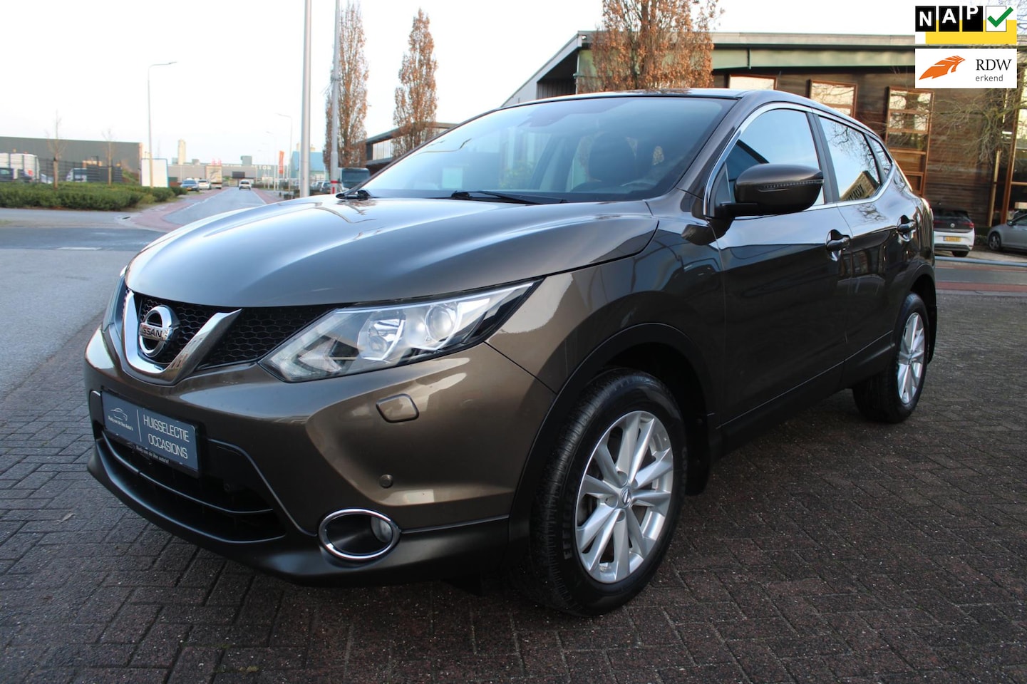 Nissan Qashqai - 1.2 Acenta Navigatie Cruise Controle TREKHAAK XENON - AutoWereld.nl