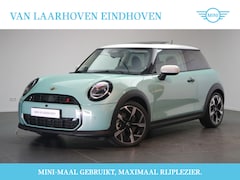 MINI Cooper S - Hatchback Classic Automaat / Panoramadak / Parking Assistant Plus / LED / Comfort Access /