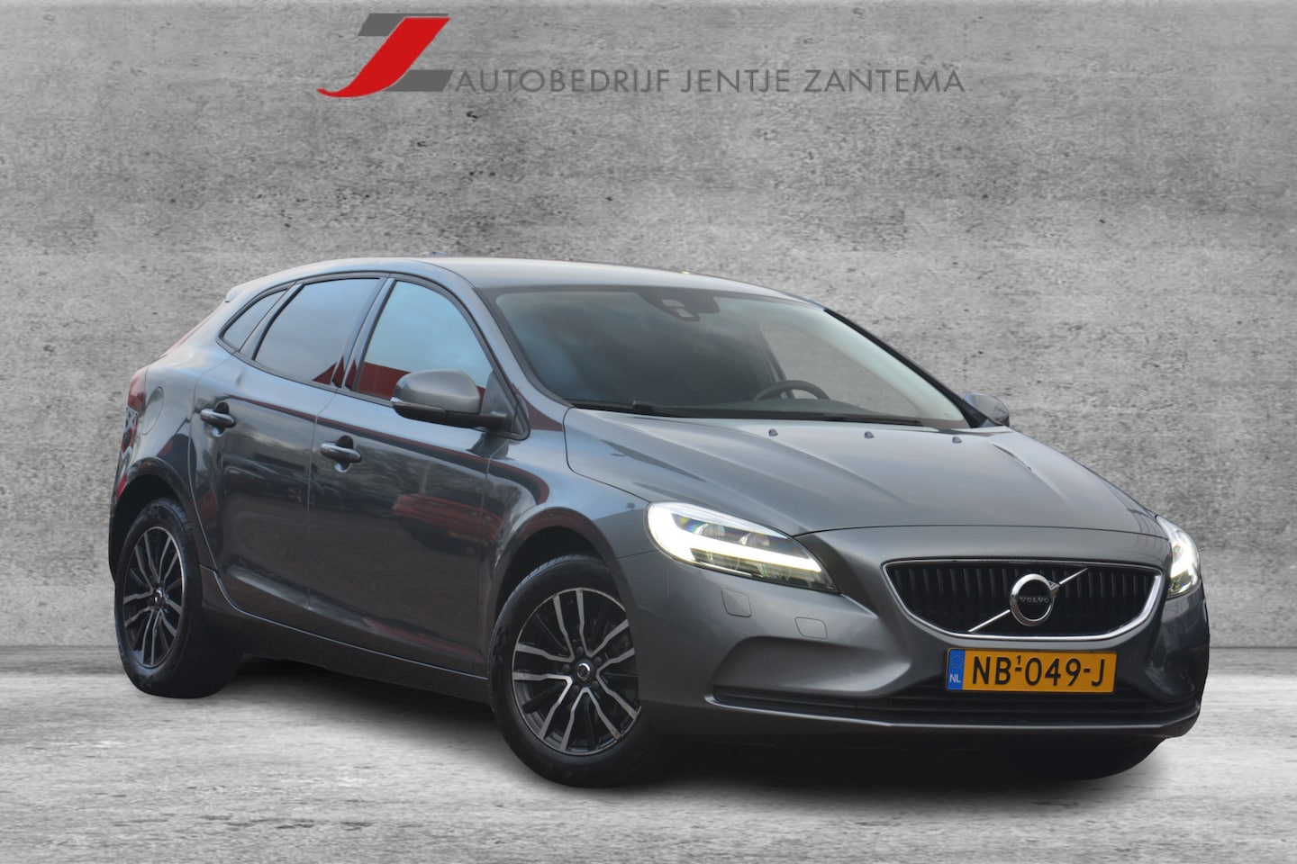 Volvo V40 - 2.0 D2 Nordic+ | Navigatie | Stoelverwarming | Stand-kachel | Full LED | PDC | NL auto!! | - AutoWereld.nl