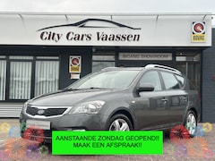 Kia Cee'd Sporty Wagon - 1.4 CVVT X-ecutive navigatie airco elktr pakket pdc achter lmv 16 inch 2e eigenaar dealer