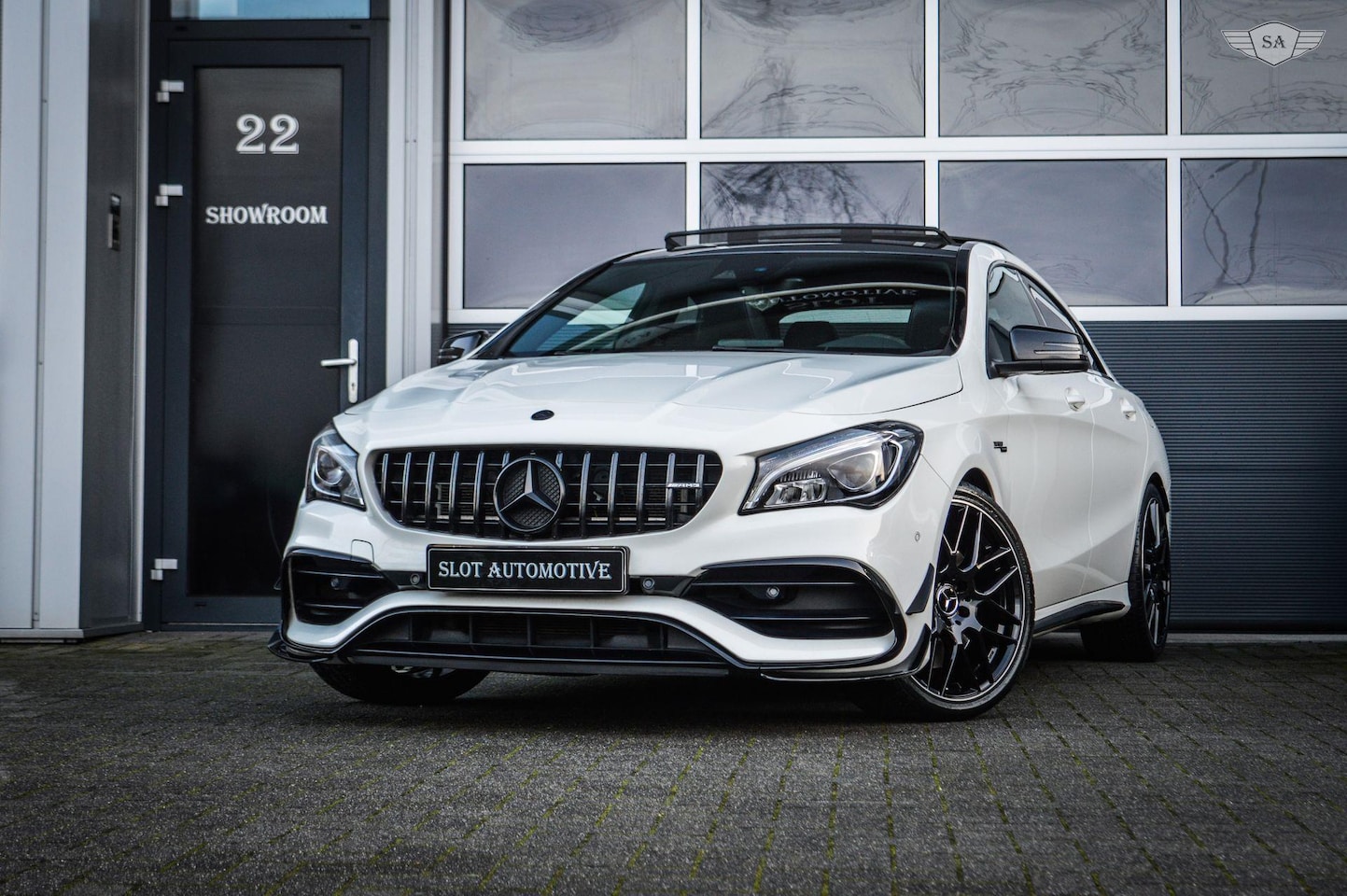 Mercedes-Benz CLA-Klasse - AMG 45 4MATIC|PANO|HK|CARPLAY|AMBIENTLIGHT - AutoWereld.nl