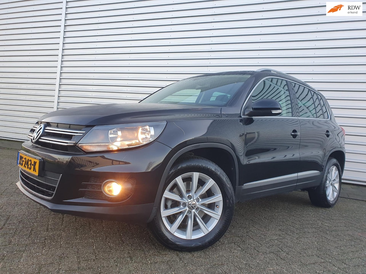 Volkswagen Tiguan - 2.0 TSI Cruise / Navi / 4x4 / Autom.. - AutoWereld.nl