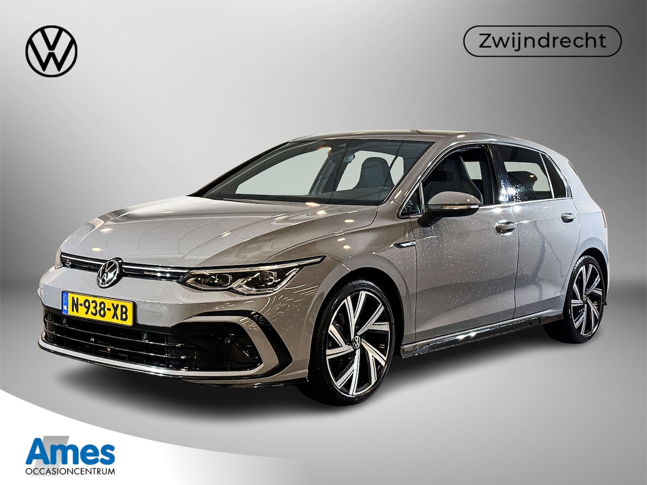 Volkswagen Golf - 1.5 130pk eTSI R-Line / Adaptive Cruise Control / Parkeersensoren vóór en achter / Navigat - AutoWereld.nl