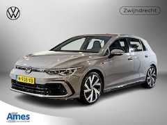 Volkswagen Golf - 1.5 130pk eTSI R-Line / Adaptive Cruise Control / Parkeersensoren vóór en achter / Navigat