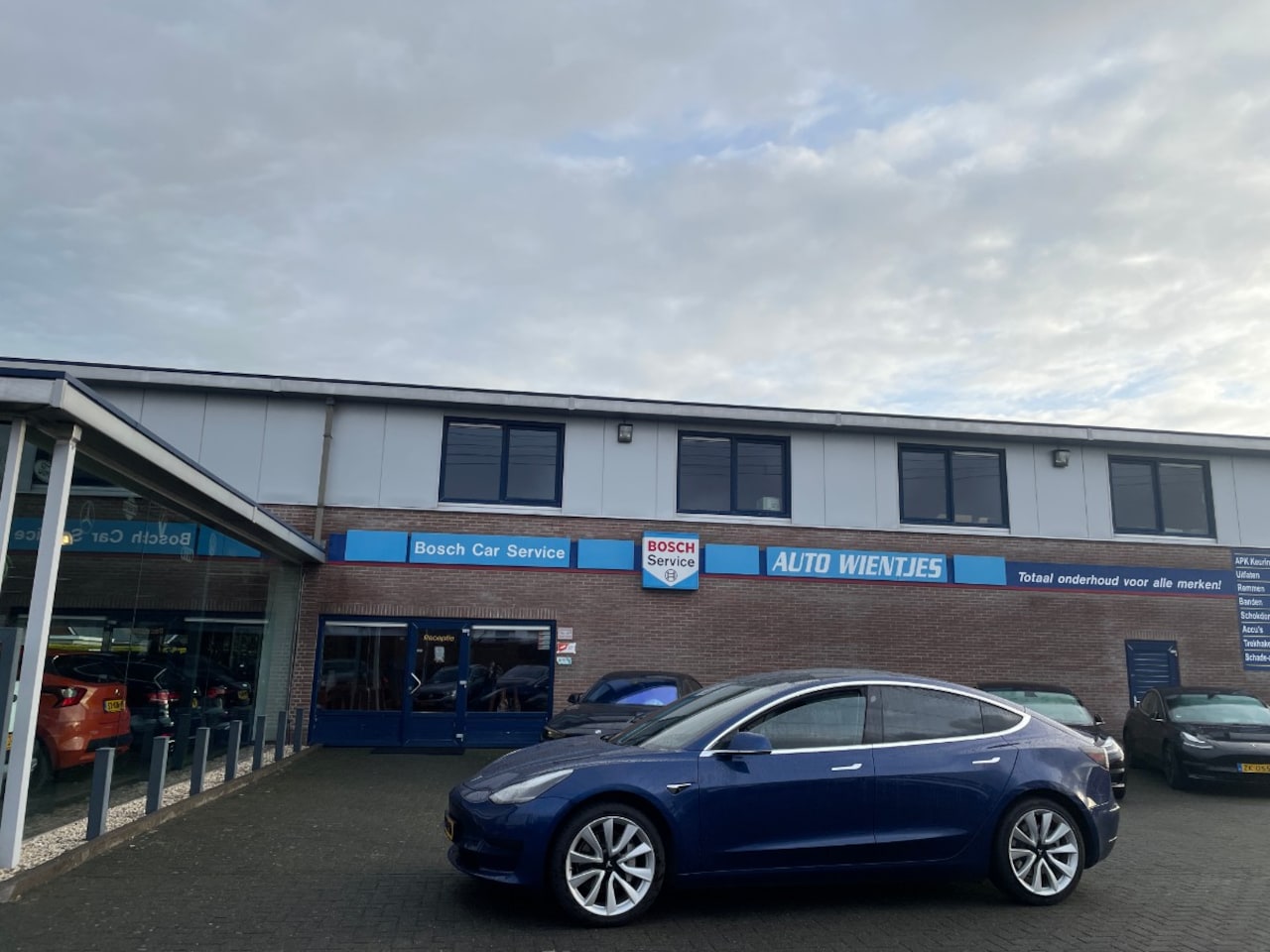 Tesla Model 3 - Standard RWD Plus 60kWh | Leer | Pano - AutoWereld.nl