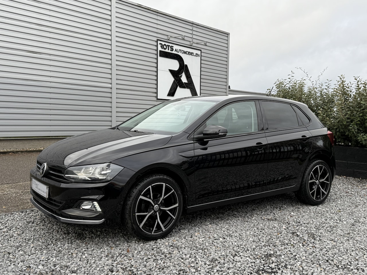 Volkswagen Polo - 1.0 TSI DSG Highline Navi|ACC|Camera|Carplay Zwart - AutoWereld.nl