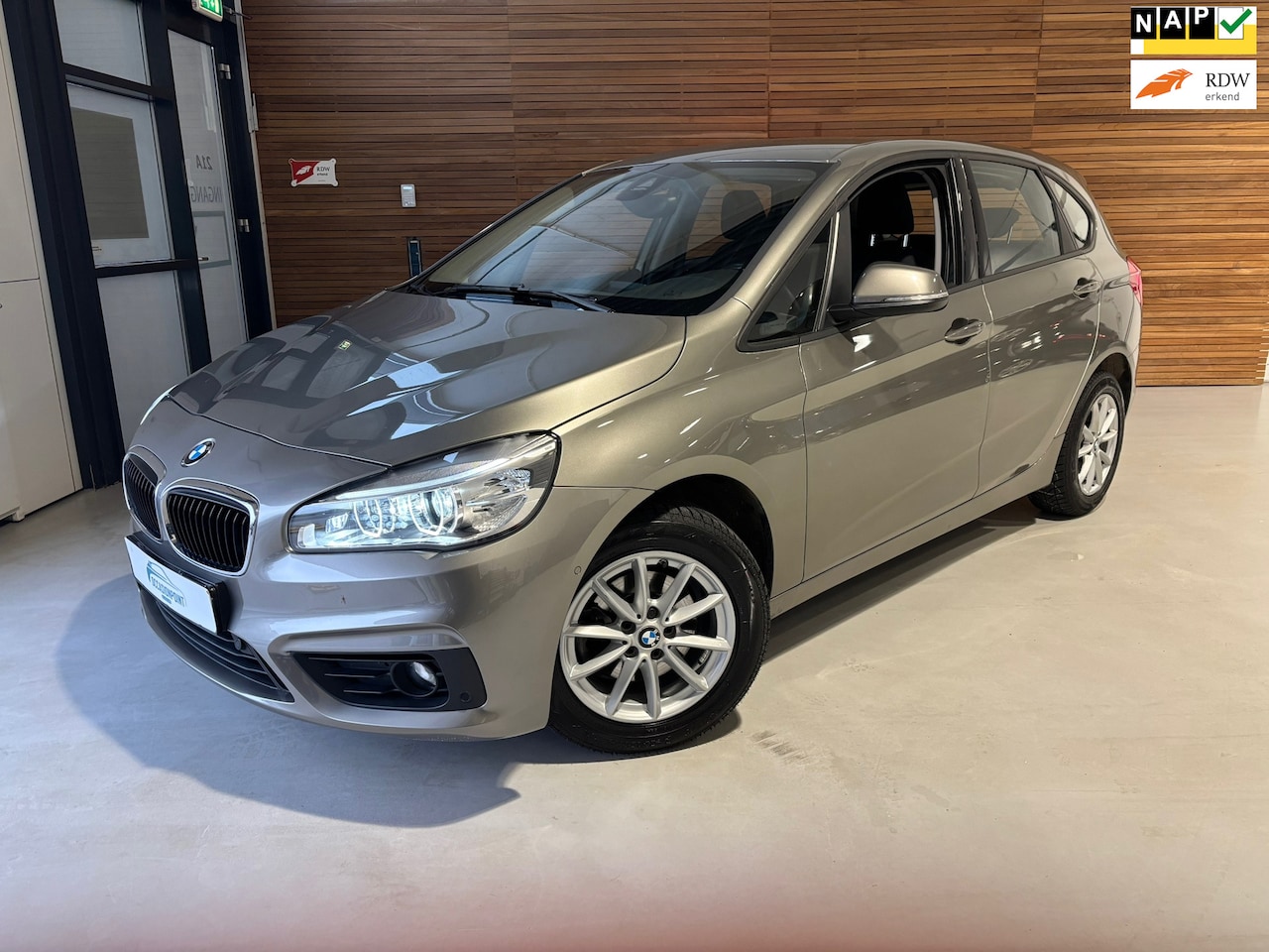 BMW 2-serie Active Tourer - 218i Executive | Full LED | PDC | Climatronic | Bluetooth | Active Guard | Top staat! | - AutoWereld.nl