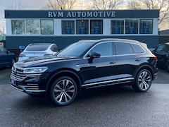 Volkswagen Touareg - 3.0 TSi eHybrid 4MOTION VAN 59.900 VOOR 55.899 EINDEJAARSVOORDEEL 4.001 | PANO | ELEK. TRE