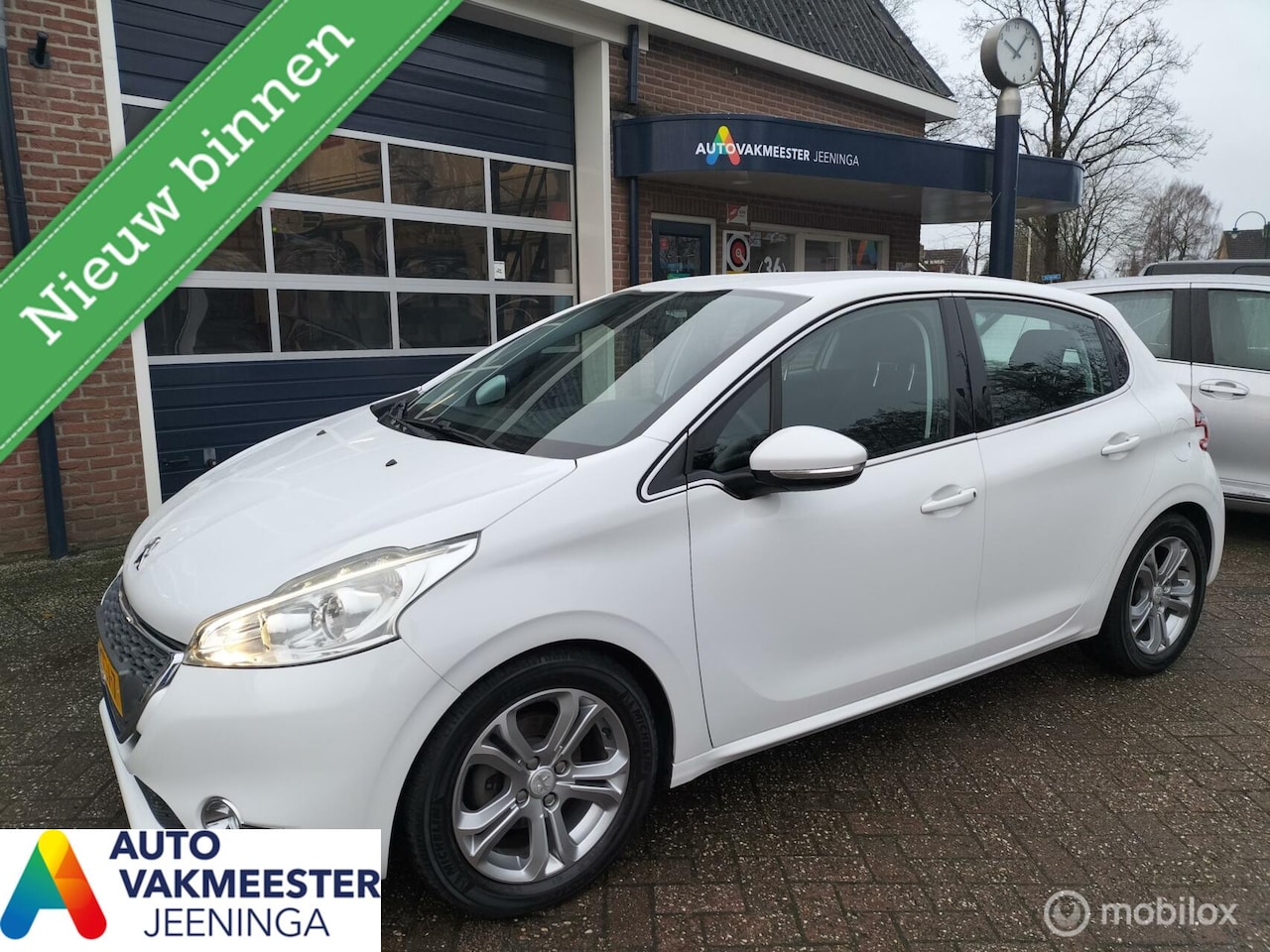 Peugeot 208 - 1.4 VTi Allure Lage kilometerstand! - AutoWereld.nl