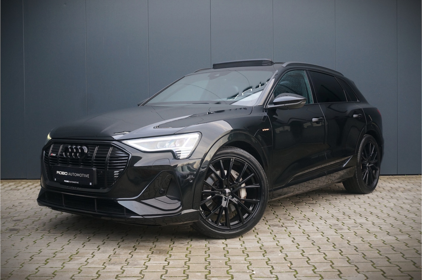 Audi e-tron - e-tron 50 quattro Launch edition Black 71 kWh | S-Line | Panoramadak | Memory Seats | Luch - AutoWereld.nl