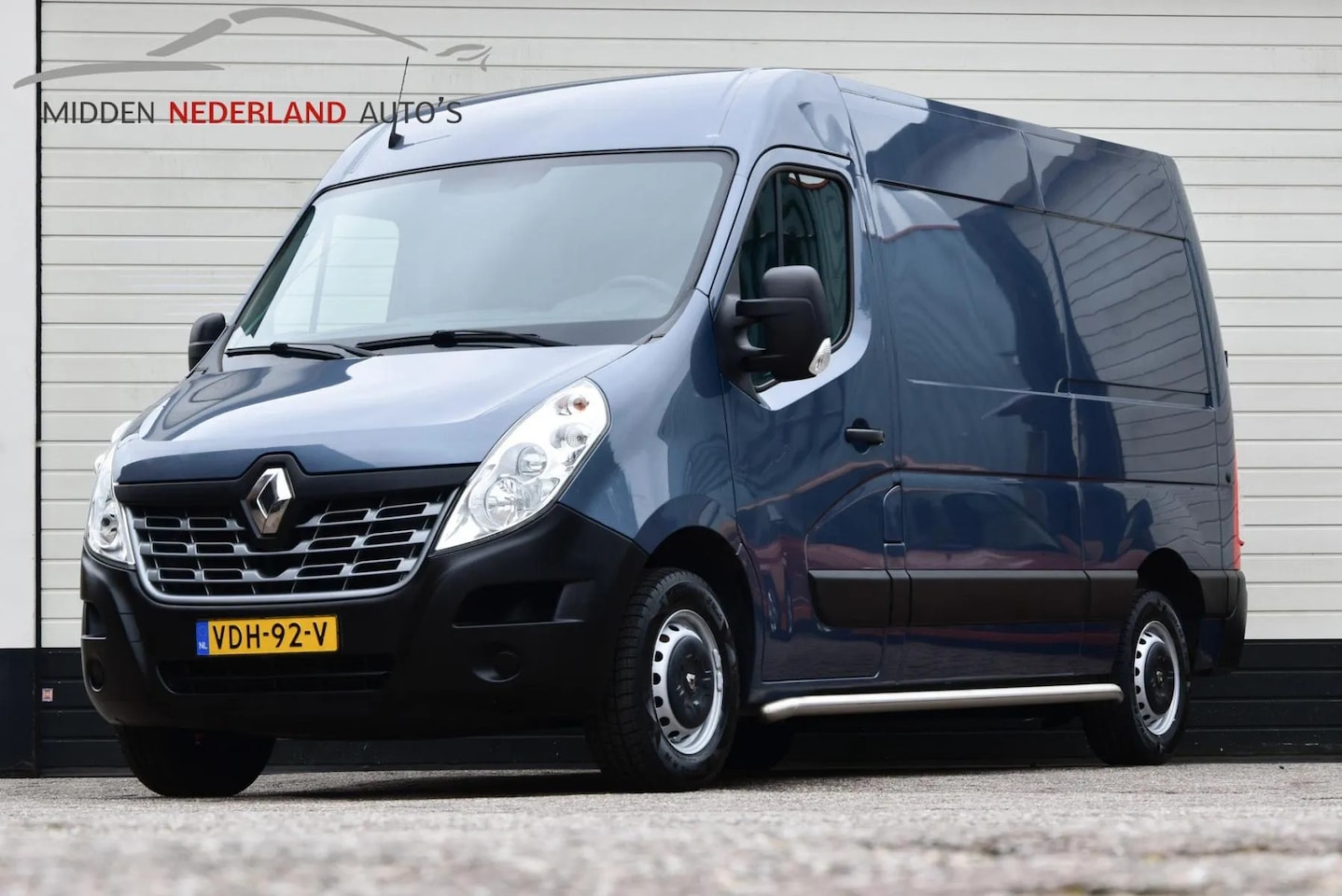 Renault Master - T35 2.3 dCi L2H2 * ONDERHOUD HISTORIE * NETTE STAAT * APK 2025 * - AutoWereld.nl