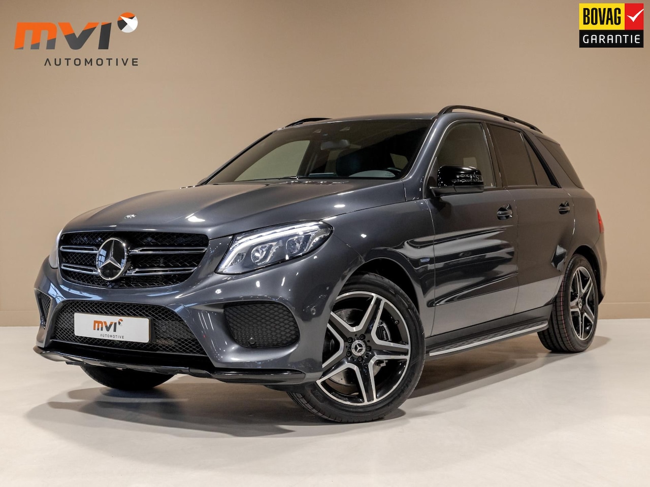 Mercedes-Benz GLE-Klasse - 500 e 4MATIC Line: AMG / 442pk / Schuifdak / Trekhaak / Stoelverwarming en koeling / - AutoWereld.nl