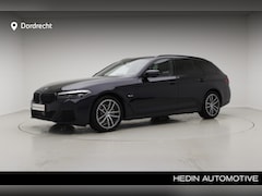 BMW 5-serie Touring - 530e M-Sport | Panorama | Comfortzetels | Trekhaak | Driving Assistant Professional