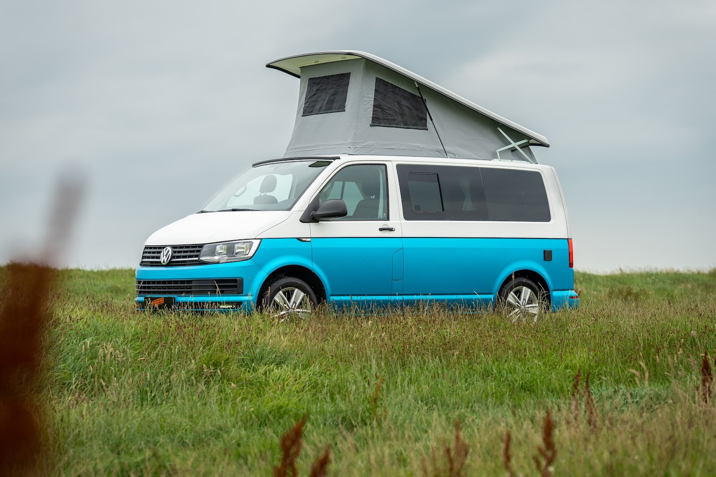 Volkswagen Transporter - Bakker Bus T6 L1H1 camper alarm3/nav/skyroof - AutoWereld.nl