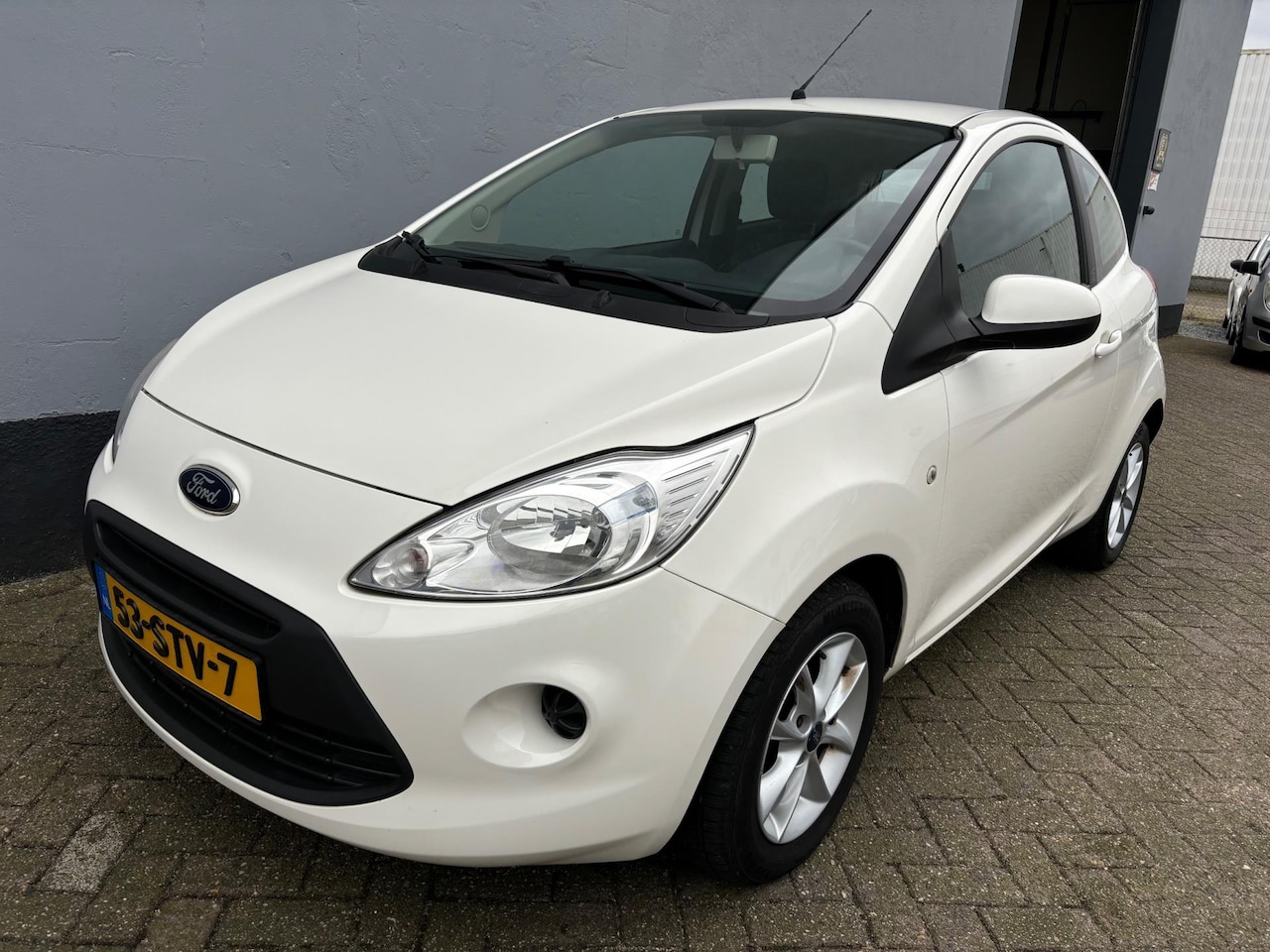 Ford Ka - 1.2 Cool & Sound - Airco - LMV - AutoWereld.nl