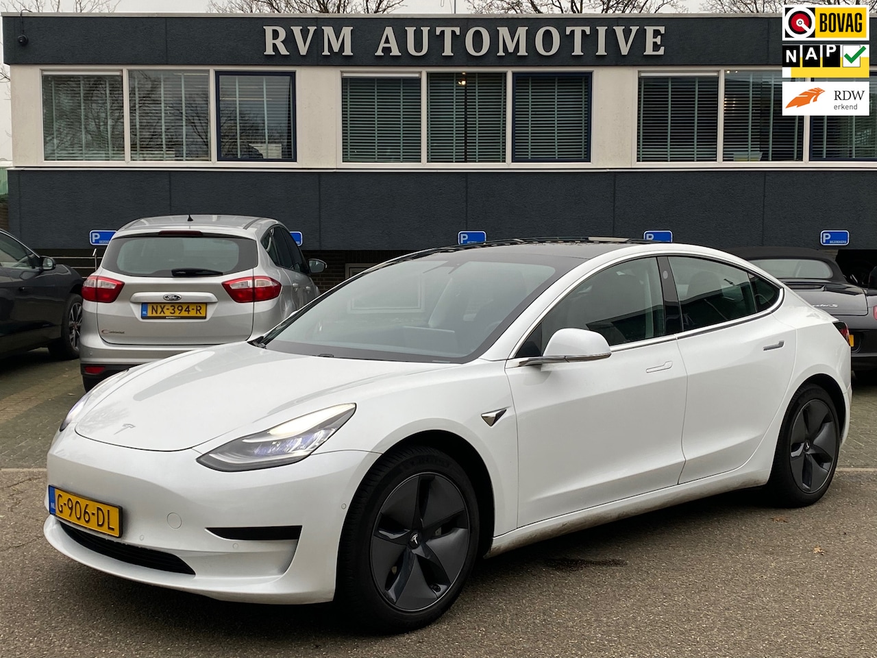 Tesla Model 3 - Standard RWD Plus 60 kWh VAN: 22.900,- VOOR: 20.440,- EINDEJAARSVOORDEEL: 2.460,- 12MND BO - AutoWereld.nl