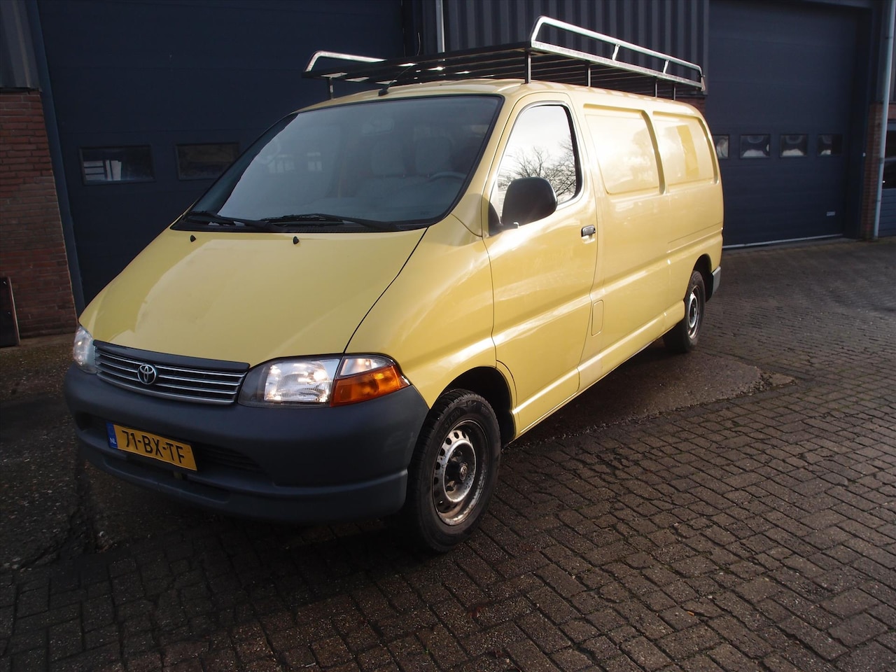 Toyota HiAce - Hi-Ace 2.5 D4-D 90 LONG - AutoWereld.nl