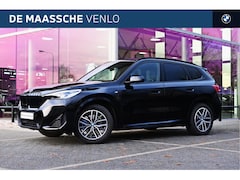 BMW X1 - xDrive30e M Sport Automaat / Trekhaak / Sportstoelen / Adaptief M Onderstel / Head-Up / Pa