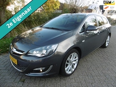 Opel Astra Sports Tourer - 1.4 Turbo Sport + 140pk 2e eig. Xenon Navi Trekhaak