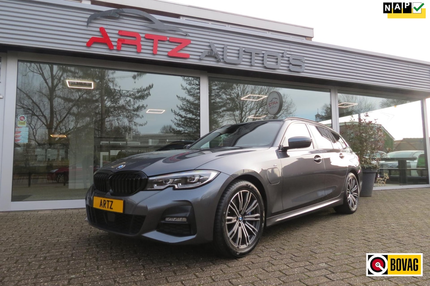 BMW 3-serie Touring - 330e Touring iPerformance - AutoWereld.nl