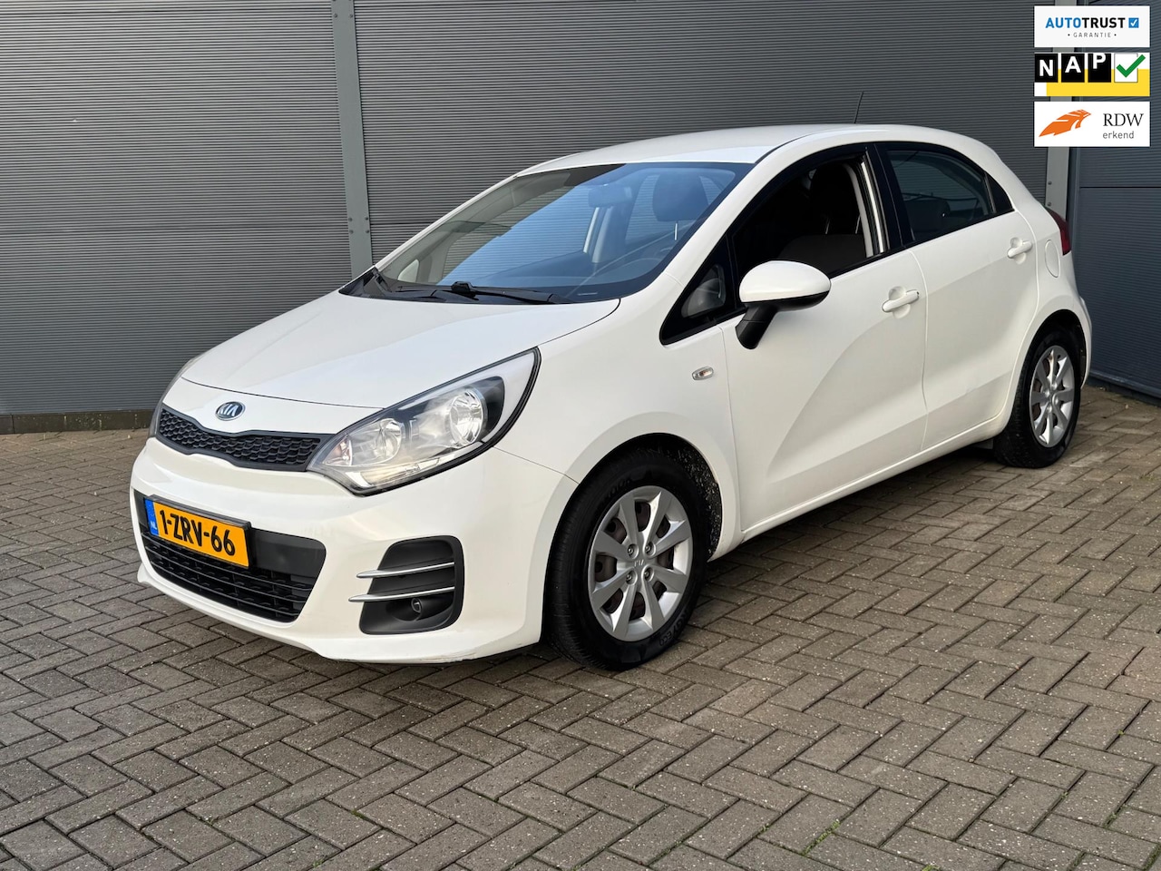 Kia Rio - 1.2 CVVT Facelift / Nap / 5 Deurs - AutoWereld.nl