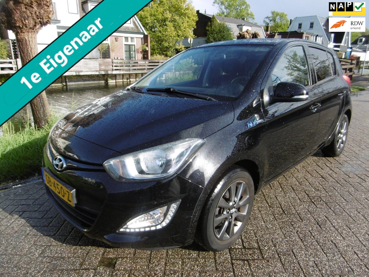 Hyundai i20 - 1.2i 86pk 5-deurs 1e eigenaar Airco LED Historie Zuinig - AutoWereld.nl