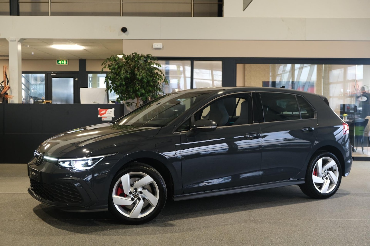 Volkswagen Golf - 8 1.4 eHybrid GTE 245PK Volleder Navi Led - AutoWereld.nl