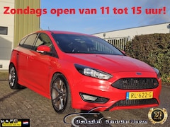 Ford Focus - 1.5 ST-Line, NAP 18" Lm Parkeer Ass Camera Zondag OPEN