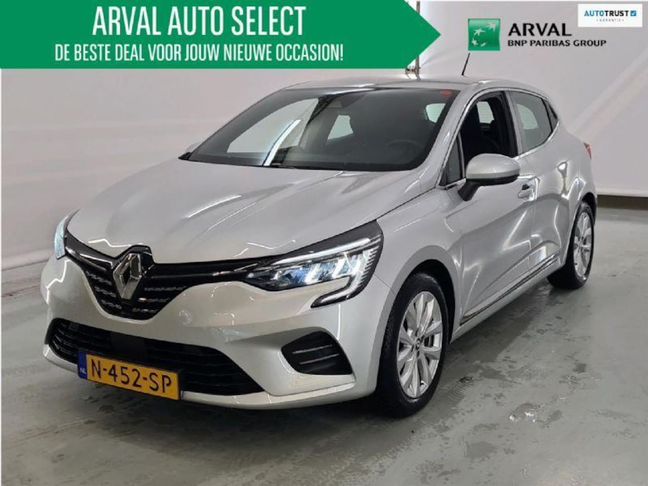 Renault Clio - 1.6 E-Tech Hybrid 140pk Automaat Intens | Apple CarPlay / Android Auto | LED | Navi | Half - AutoWereld.nl