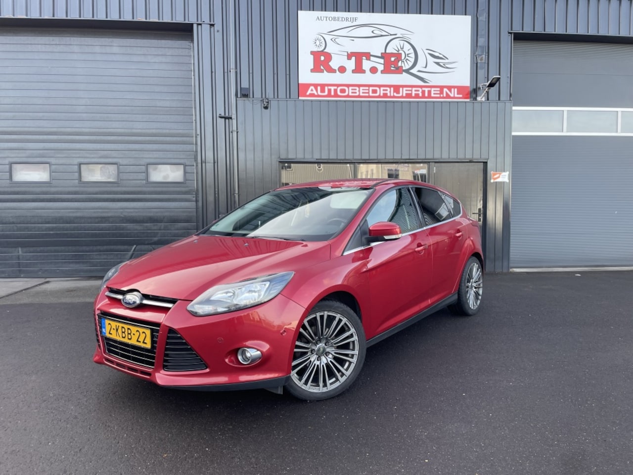 Ford Focus - 1.6 TDCI ECO. L. Ti. DAB+/Airco/Bleuthooth - AutoWereld.nl