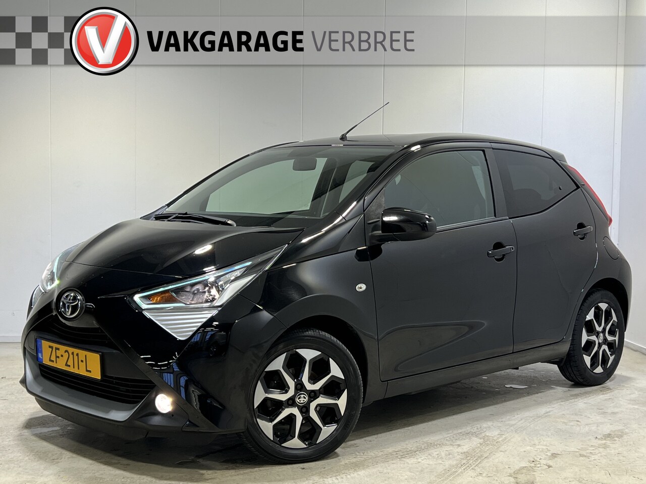 Toyota Aygo - 1.0 VVT-i x-joy | Android Auto/Apple Carplay | LM Velgen 15" | Achteruitrijcamera | DAB | - AutoWereld.nl