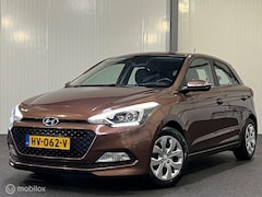 Hyundai i20 - 1.2 HP i-Motion Comfort [ NAP trekhaak clima LED ]