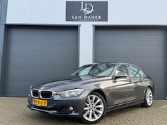 BMW 3-serie - 320i Executive Automaat / Grote Scherm / 2e Eig