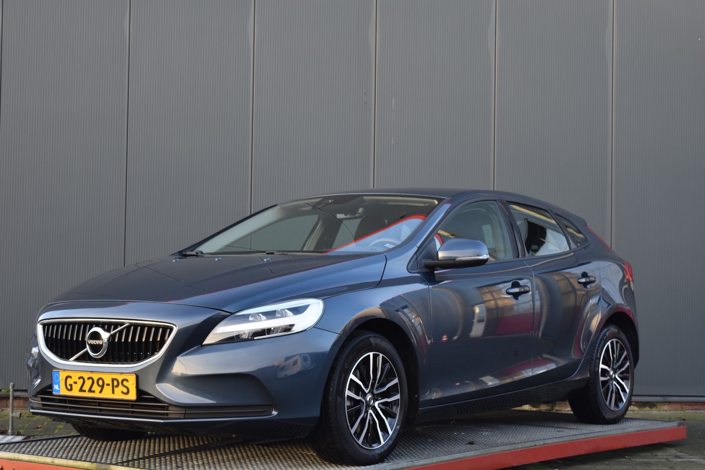 Volvo V40 - 1.5 T2 Polar+ trekhaak automaat - AutoWereld.nl