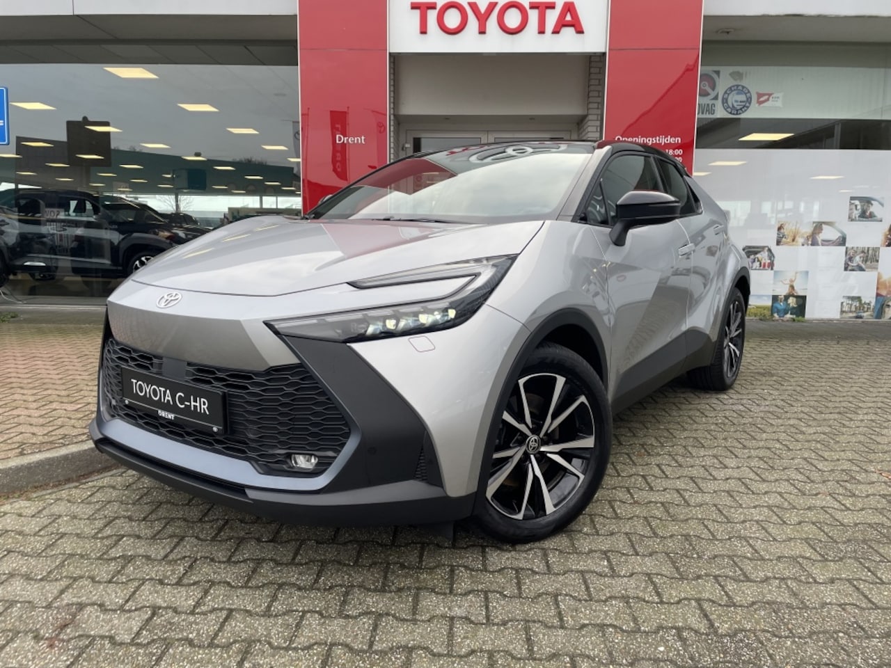 Toyota C-HR - 2.0 PHEV 220 First edition | Keyless entry + start | Stuurwielve - AutoWereld.nl