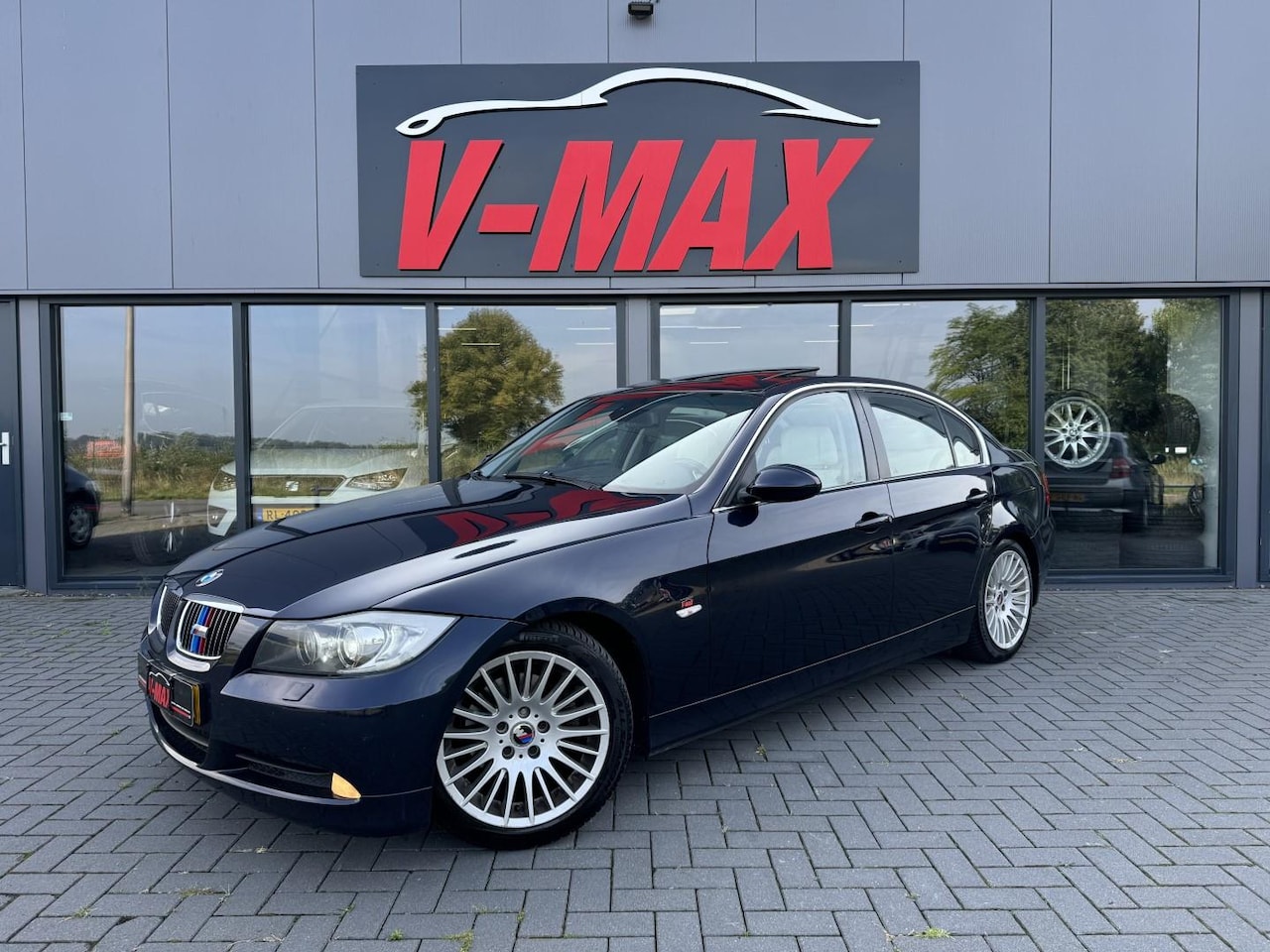 BMW 3-serie - 325i AUT Dynamic Executive Schuifdak Leder Naviprof - AutoWereld.nl