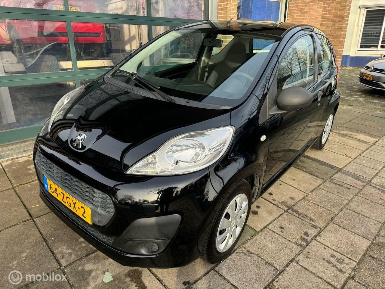 Peugeot 107 - 1.0 Access Accent / Airco / All-Seasons! / - AutoWereld.nl