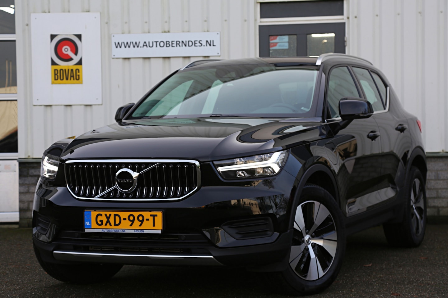 Volvo XC40 - 1.5 T4 Plug in hybride PHEV Inscription Expression*Perfect Volvo Onderh.*Navi/Elek. Klep/S - AutoWereld.nl