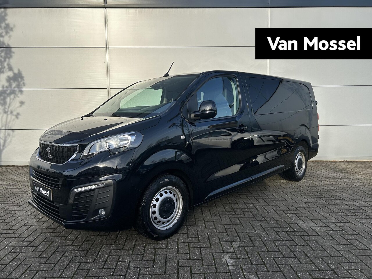 Peugeot Expert - 2.0 BlueHDI 180 Long Premium DC | Automaat| Apple Carplay/Android Auto | Navigatie | Cruis - AutoWereld.nl