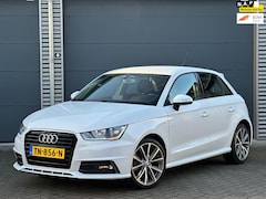 Audi A1 Sportback - 1.0 TFSI Advance S- LINE, 5 deurs, navigatie, nederlandse auto met nationale auto pas