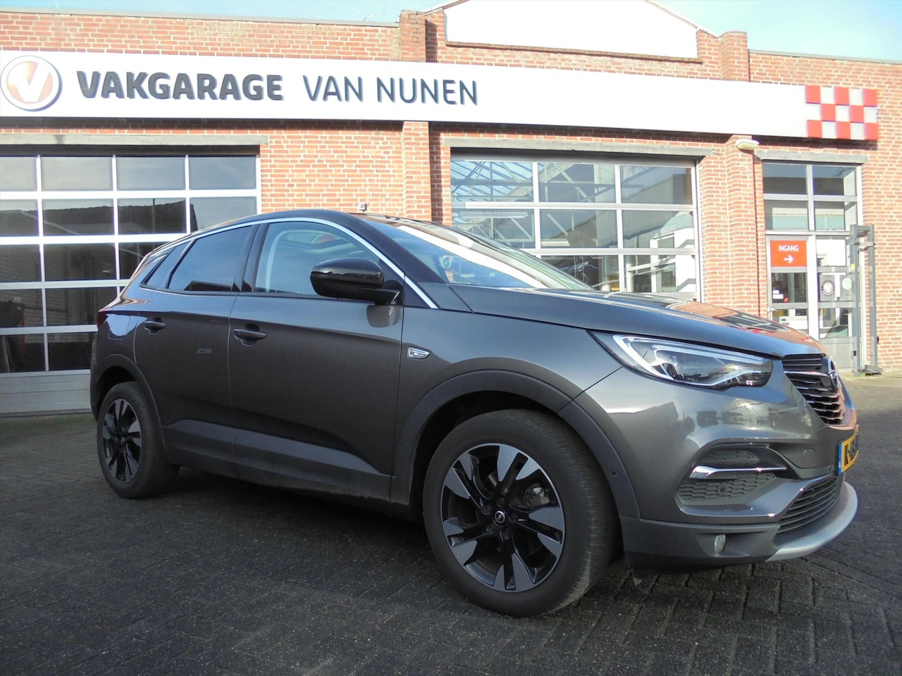 Opel Grandland X - 1.2 Turbo 130pk Aut8 Ultimate||ECC||PDC||Cam||Pano||Leder||Rijklaar|| - AutoWereld.nl