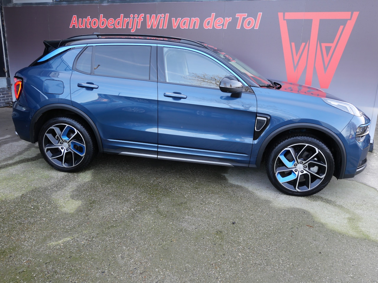 Lynk & Co 01 - 1.5 PHEV | A.C.C. | PANORAMA | CARPLAY | ALL-SEASON | INFINTY | ALL-IN!! - AutoWereld.nl