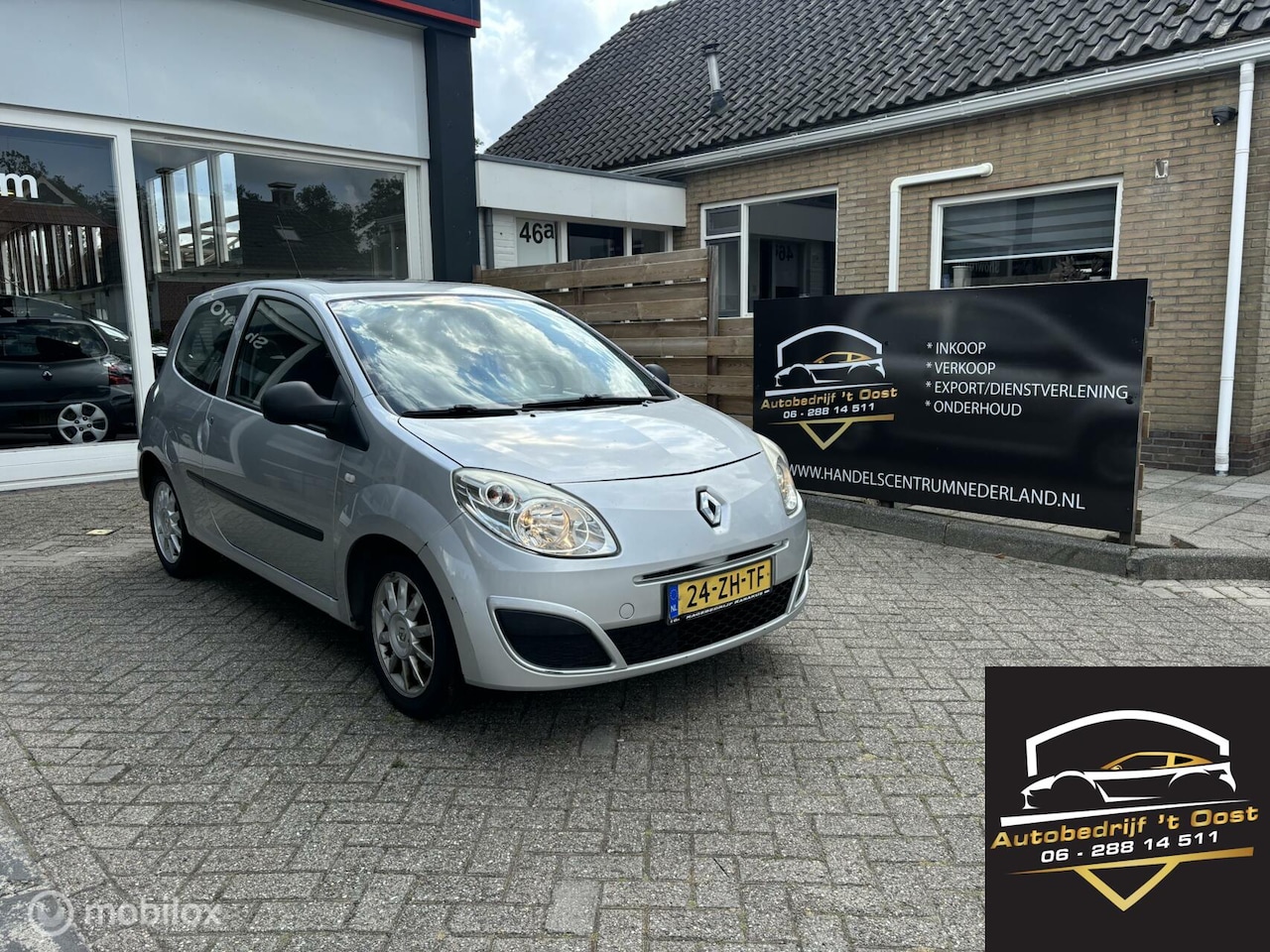 Renault Twingo - 1.2 Authentique 1.2 Authentique nieuwe apk, schuif kanteldak! - AutoWereld.nl