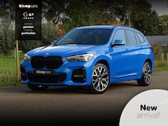 BMW X1 - sDrive20i High Ex. M-Sport | 19 inch | Topstaat