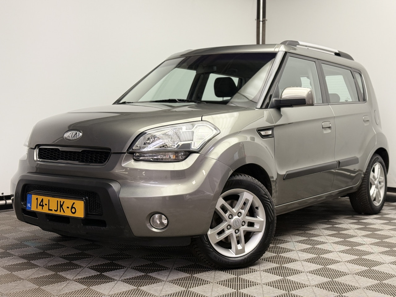 Kia Soul - 1.6 X-tra Airco LM16" Navi NL Auto - AutoWereld.nl