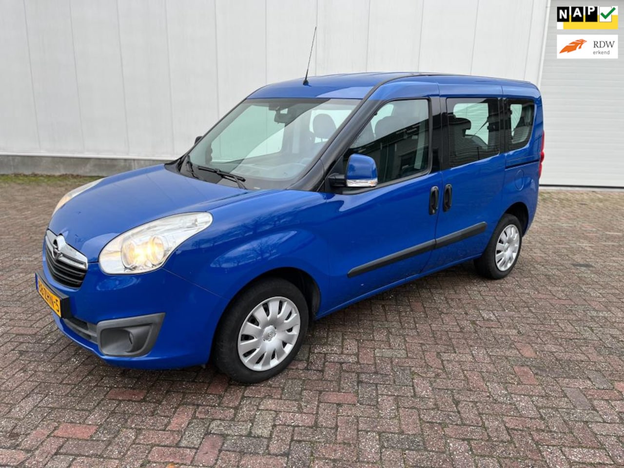 Opel Combo Tour - 1.4 L1H1 ecoFLEX Edition 7p. 1.4 L1H1 ecoFLEX Edition 7p. - AutoWereld.nl